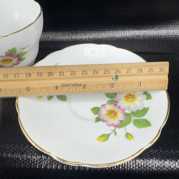 Vintage Regency Teacup Saucer Set Floral Pattern Bone China Made In England VTG - Picture 3 of 15